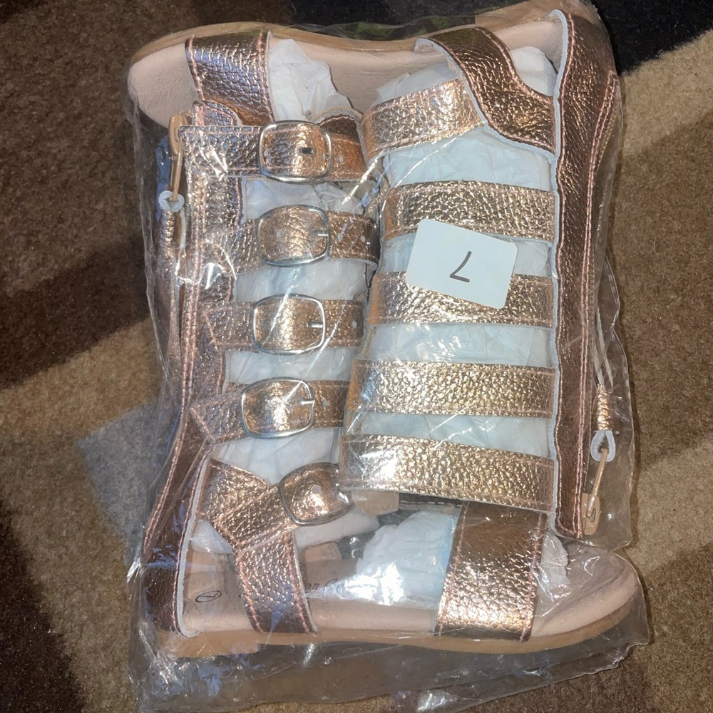 NEW Size 7 A Bear Co rose gold gladiator sandals.
